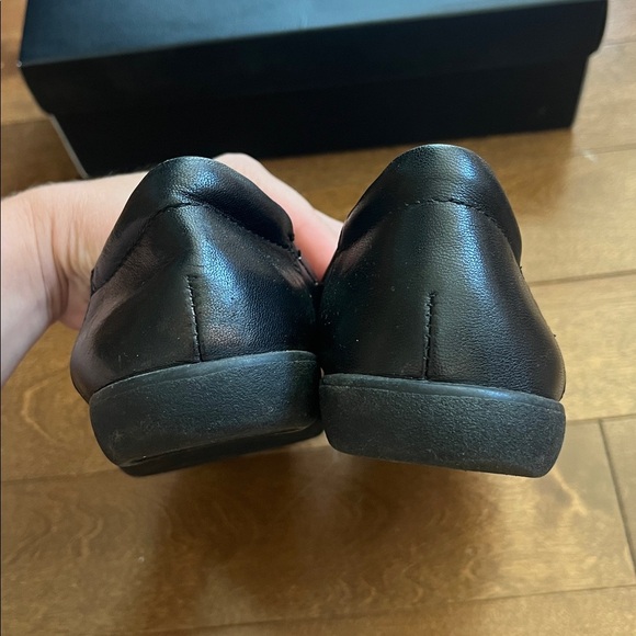 Naturalizer Flexy Leather Black Ballet Flats - Picture 4 of 16